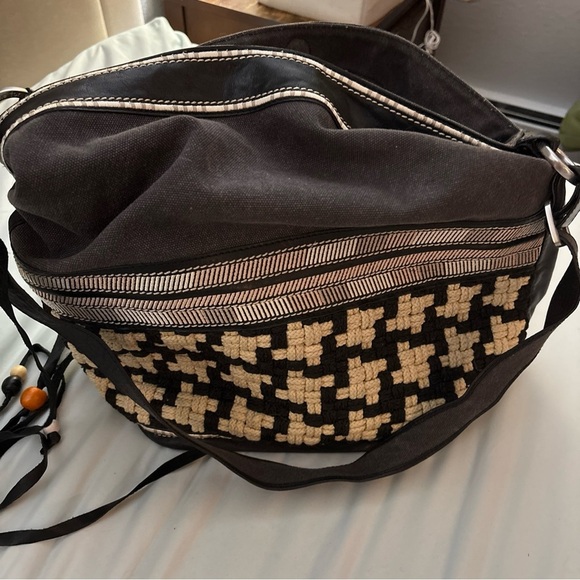 TOMS Wanderer One For One Woven Embroidered Bucket Bag Canvas Beaded Boho Black - Picture 8 of 8